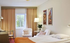 Ariston Hotell